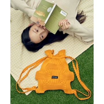 PLEATS MAMA - Bow BackPack (Mustard)